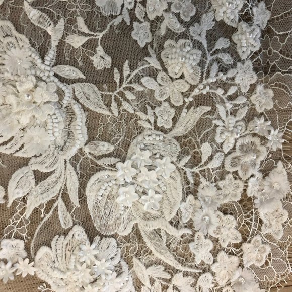 New Wedding Dress PRONOVIAS (Size 8-10) - Picture 7 of 8